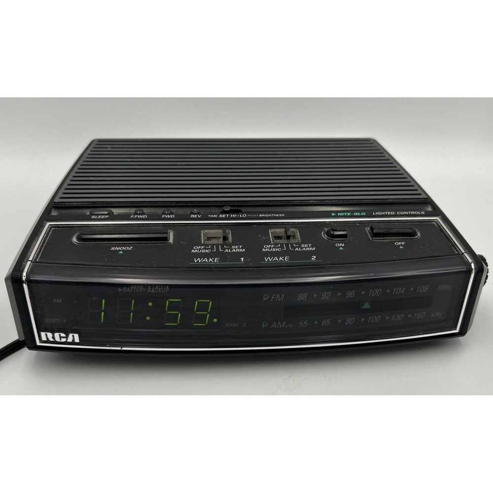 RCA AM/FM Radio Dual Alarm Clock RP-3651B Nite-Glo LED Display VINTAGE GREEN LED